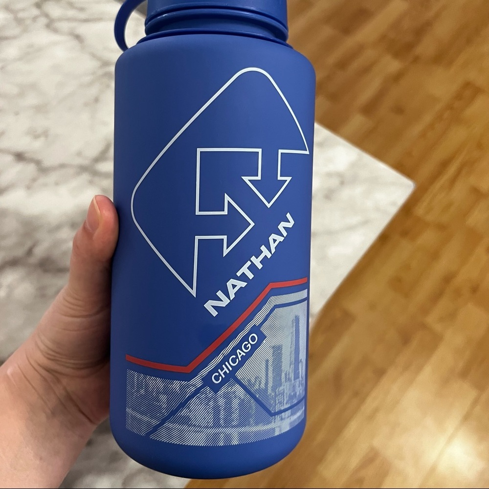 Chicago blue and red subway line water bottle